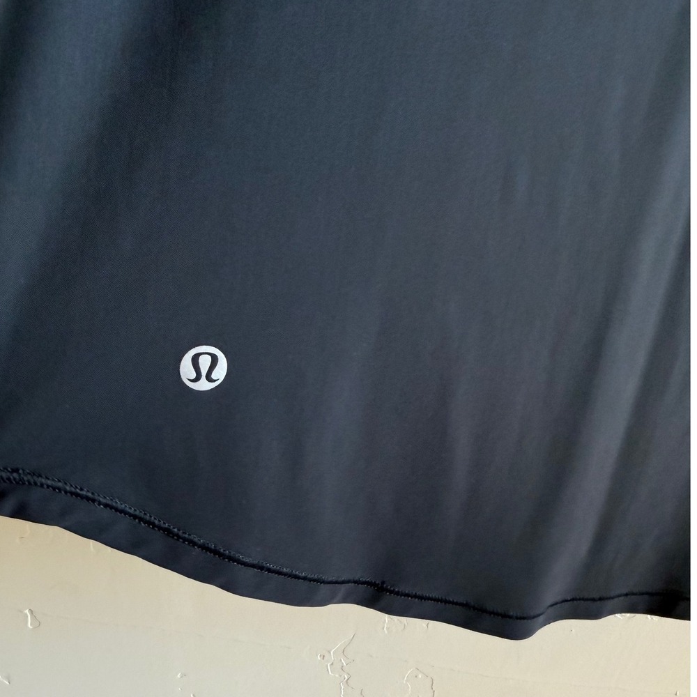 Lululemon - Picture 3 of 3